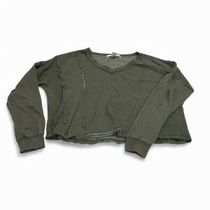 Altar’d State Women’s Army Green Scoop Neck Raw Sweater Small